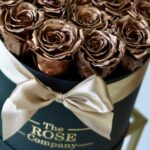 Midi Χάρτινο Μαύρο Κουτί με Μπρονζέ Τριαντάφυλλα Forever - Image 2