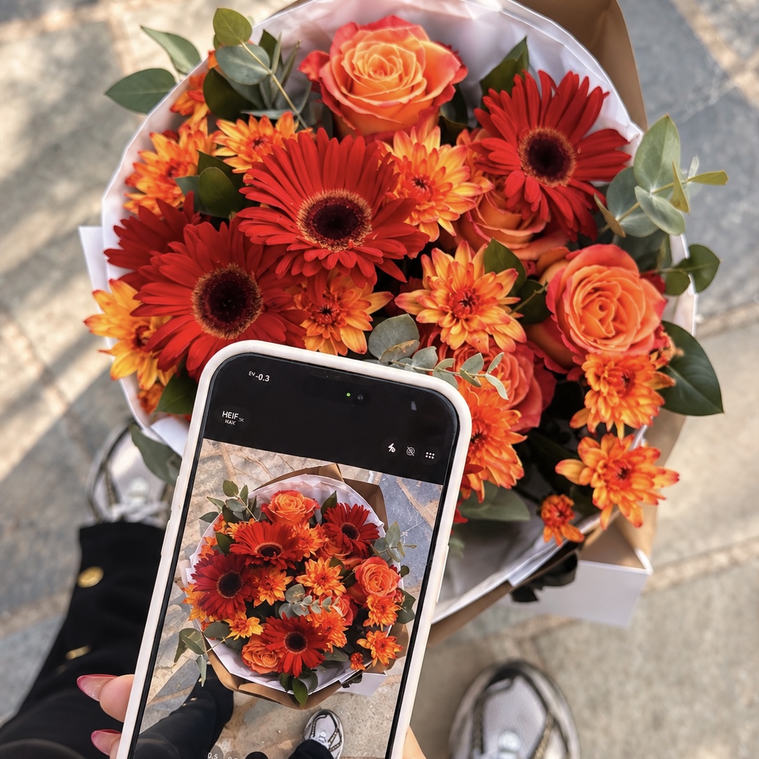 5EAFB112-14BB-4D79-A669-92510C1C5875 Autumn Bouquet - Image 1